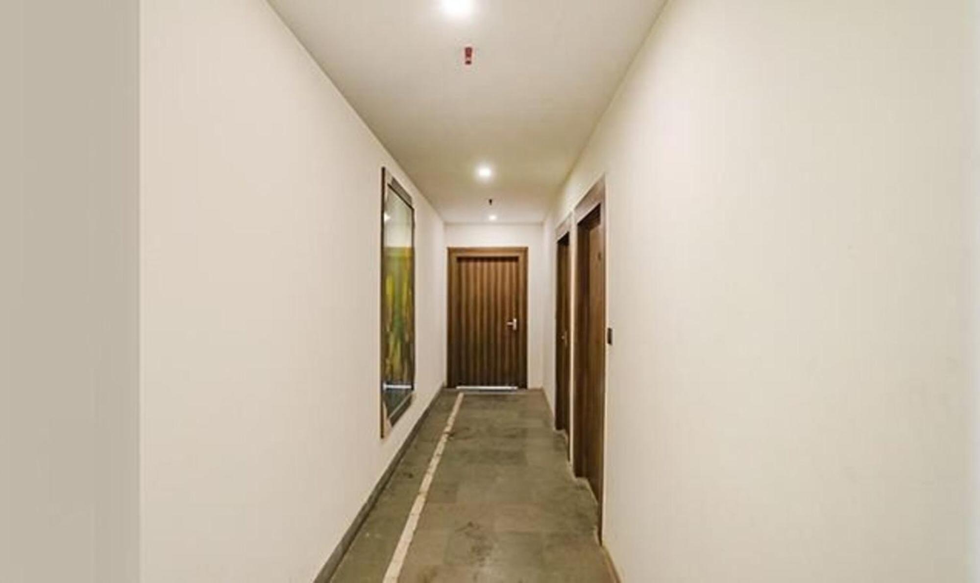 Fabhotel F9 Sector 58 ノイダ エクステリア 写真